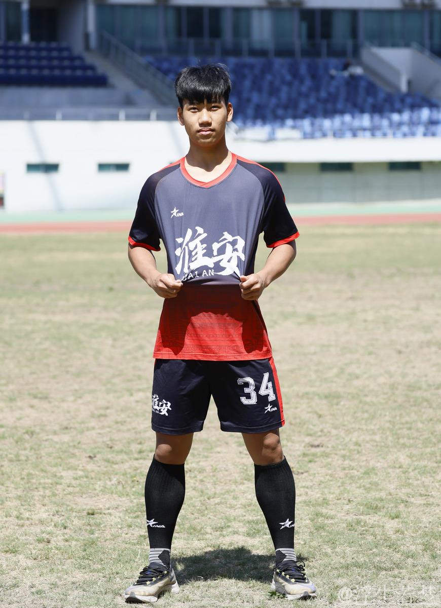 “赛季革新:主帅新任,队长替换,焕然一新” “赛季革新:主帅新任,队长替换,焕然一新”